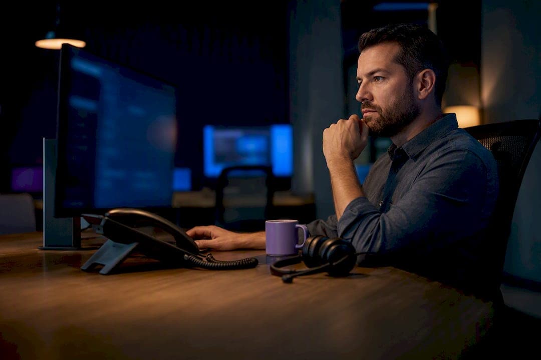 90 Day Plan to Cut Call Hold Times for Contact Centers With AI Intake