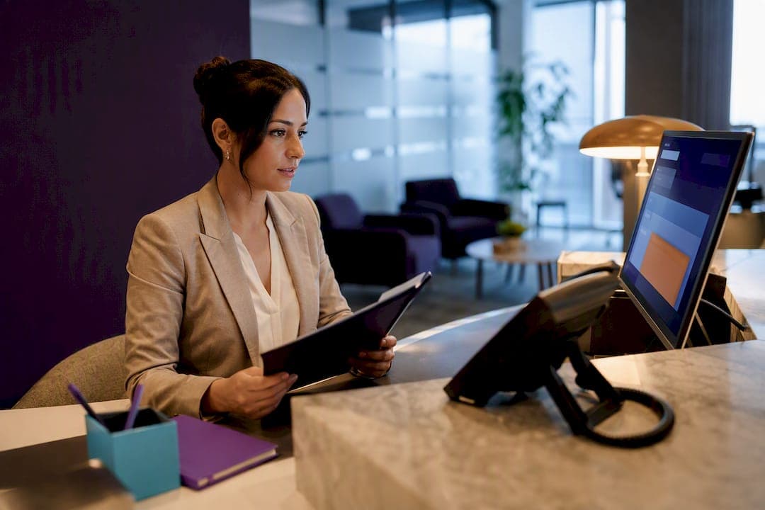 24/7 Booking: Onboarding Automation with AI for Service Owners